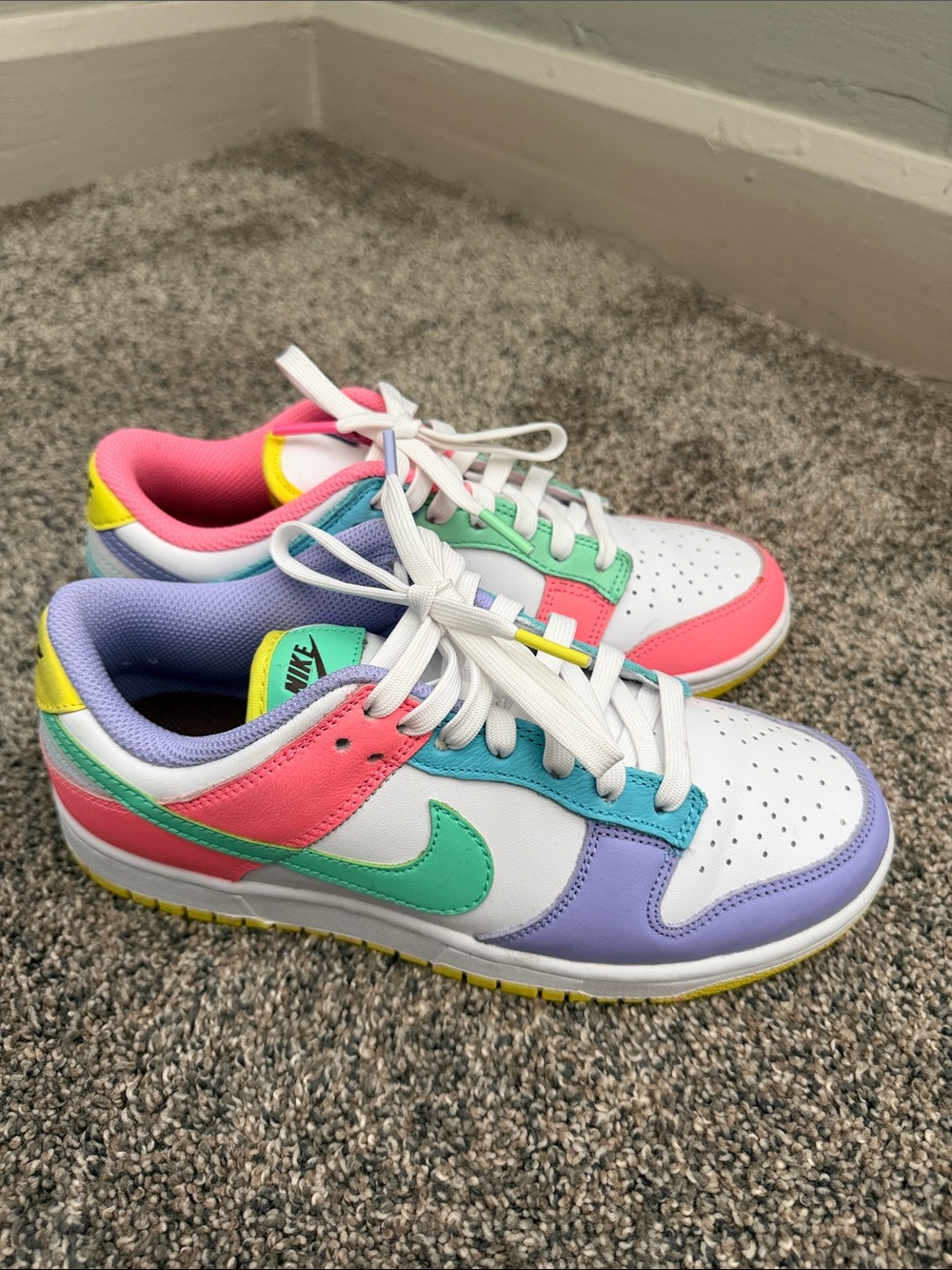 Nike Kids Low-Top Sneakers in Pastel Pink, Purple, Mint & Blue - Picture 2 of 3
